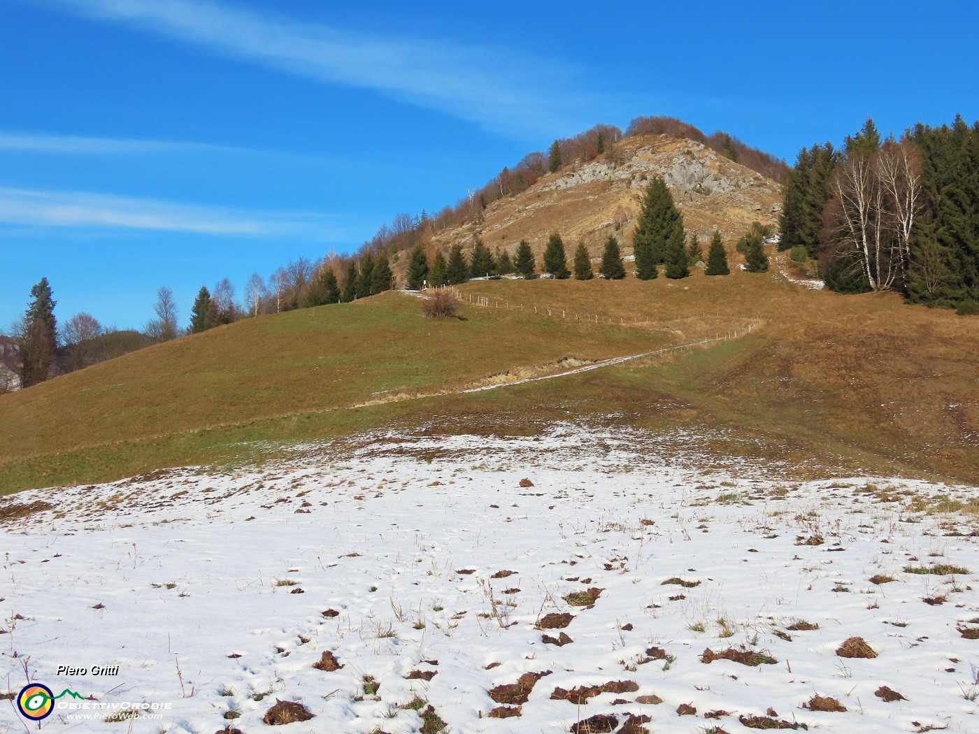 23 Oltre Cascina Vecchia il sole ha sciolto la poca neve.JPG